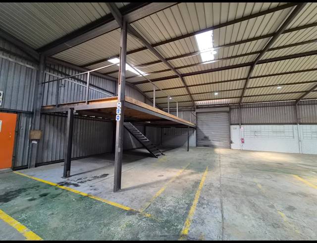 600M² WAREHOUSE TO LET IN WADEVILLE
